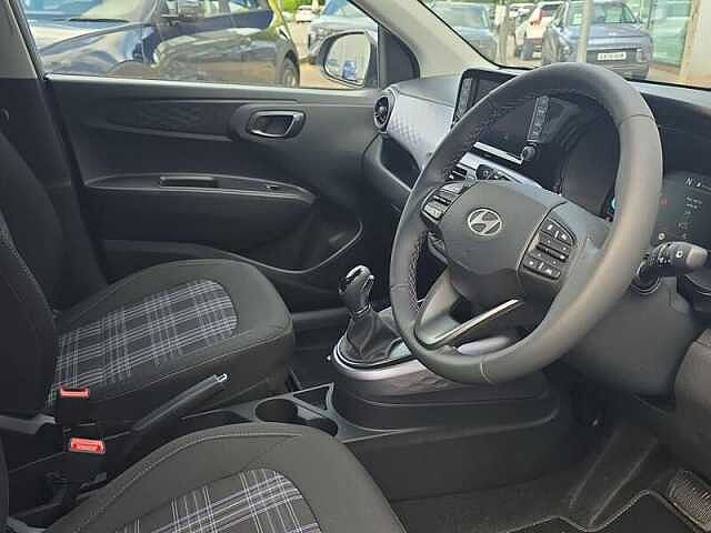 Hyundai I10 1.2 Premium 5dr Automatic Meta Blue