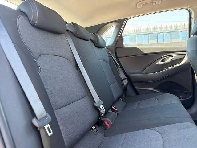 Hyundai i30 1.0T-GDi Mild Hybrid SE Connect 5dr