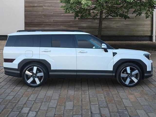 Hyundai SANTA FE 1.6T-GDi 13.8kWh Plug-in Hybrid Ultimate 5dr 4WD Automatic 7 Seats Creamy White
