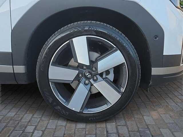 Hyundai SANTA FE 1.6T-GDi 13.8kWh Plug-in Hybrid Ultimate 5dr 4WD Automatic 7 Seats Creamy White