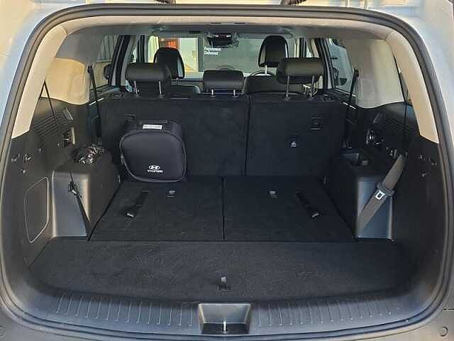 Hyundai SANTA FE 1.6T-GDi 13.8kWh Plug-in Hybrid Ultimate 5dr 4WD Automatic 7 Seats Creamy White
