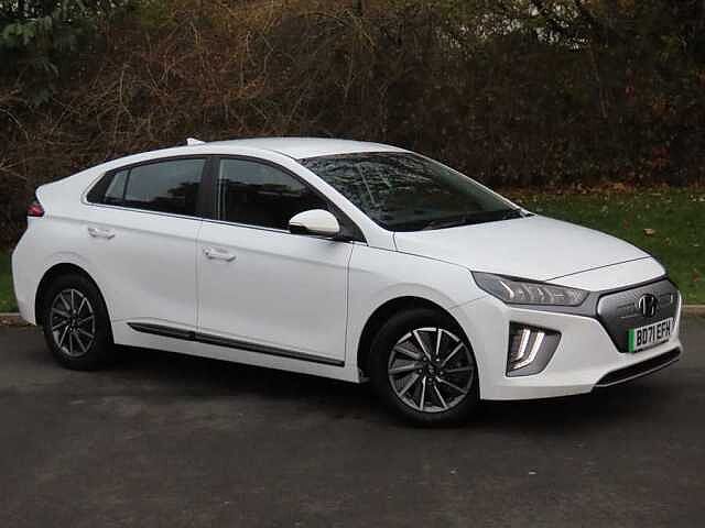 Hyundai IONIQ 38.3kWh Premium Hatchback 5dr Electric Auto (136 ps) White