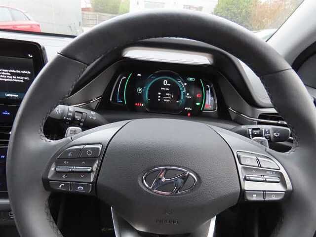 Hyundai IONIQ 38.3kWh Premium Hatchback 5dr Electric Auto (136 ps) White
