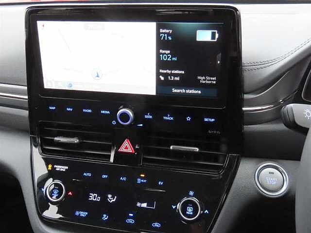 Hyundai IONIQ 38.3kWh Premium Hatchback 5dr Electric Auto (136 ps) White