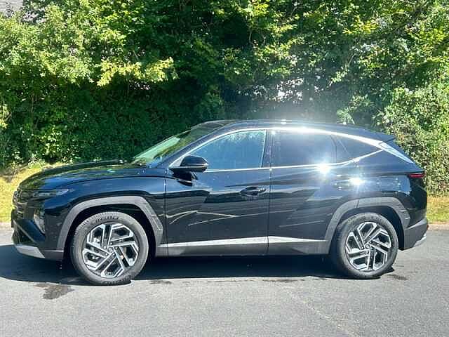Hyundai TUCSON 1.6 T-GDi 13.8kWh Ultimate SUV 5dr Petrol Plug-in Hybrid Auto Euro 6 (s/s) (253 Black