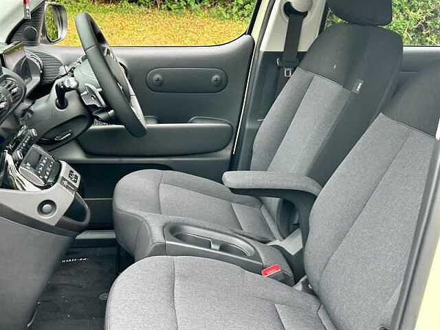 Hyundai INSTER Long Range 49kWh 02 SUV 5dr Electric Auto (115 ps) Beige