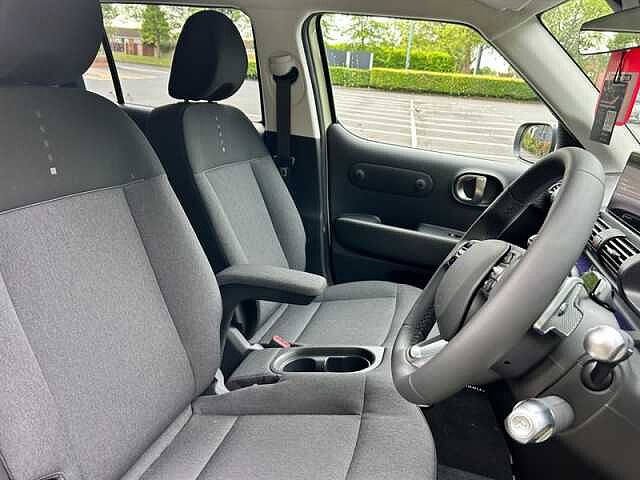 Hyundai INSTER Long Range 49kWh 02 SUV 5dr Electric Auto (115 ps) Beige