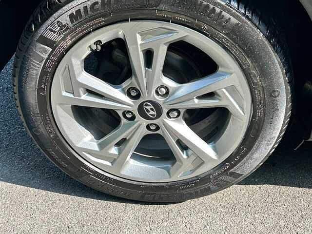 Hyundai KONA SE CONNECT T-GDI 1.0 MANUAL Black