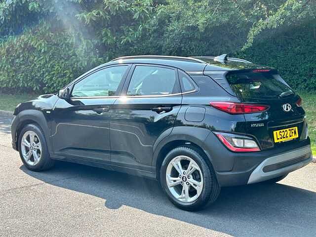 Hyundai KONA SE CONNECT T-GDI 1.0 MANUAL Black