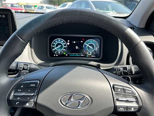 Hyundai KONA 1.6 h-GDi Premium SUV 5dr Petrol Hybrid DCT Euro 6 (s/s) (141 ps) White