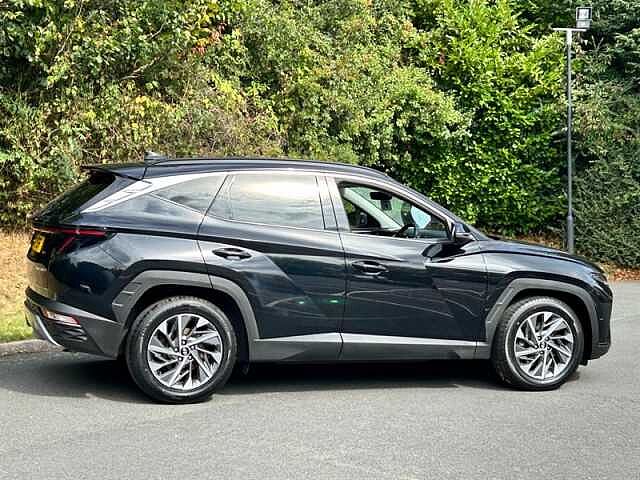 Hyundai TUCSON 1.6 T-GDi Premium SUV 5dr Petrol Manual Euro 6 (s/s) (150 ps) Black