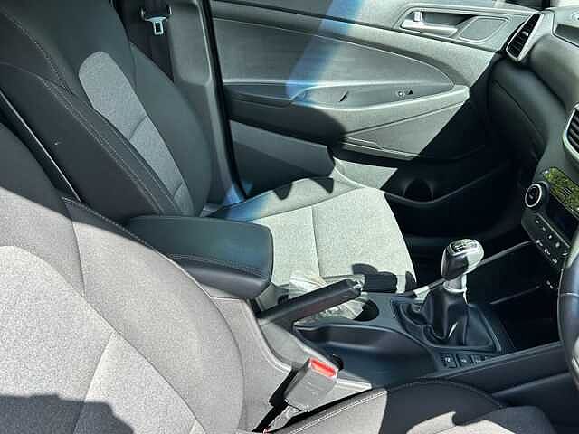 Hyundai TUCSON 1.6 GDi SE Nav SUV 5dr Petrol Manual Euro 6 (s/s) (132 ps)