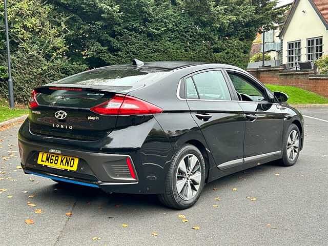 Hyundai IONIQ 1.6 h-GD GPFi 8.9kWh Premium SE Hatchback 5dr Petrol Plug-in Hybrid DCT Euro 6 ( Black