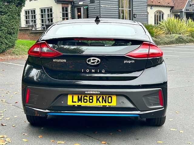 Hyundai IONIQ 1.6 h-GD GPFi 8.9kWh Premium SE Hatchback 5dr Petrol Plug-in Hybrid DCT Euro 6 ( Black