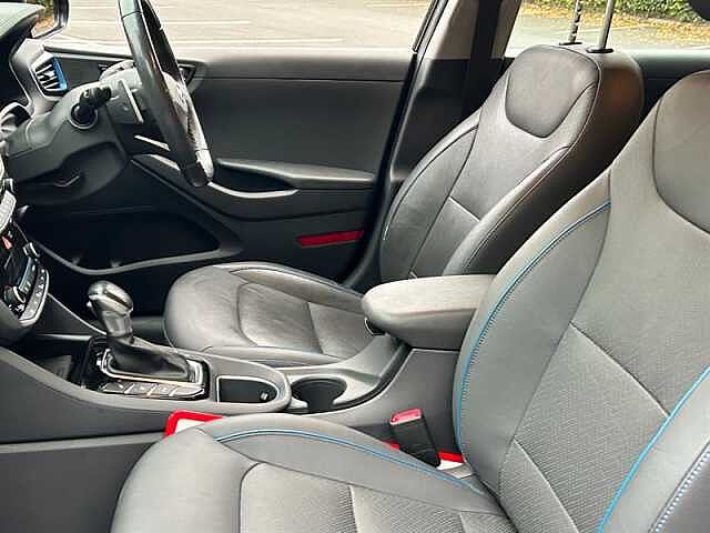Hyundai IONIQ 1.6 h-GD GPFi 8.9kWh Premium SE Hatchback 5dr Petrol Plug-in Hybrid DCT Euro 6 ( Black