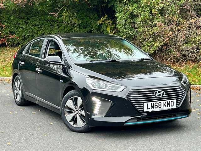 Hyundai IONIQ 1.6 h-GD GPFi 8.9kWh Premium SE Hatchback 5dr Petrol Plug-in Hybrid DCT Euro 6 ( Black