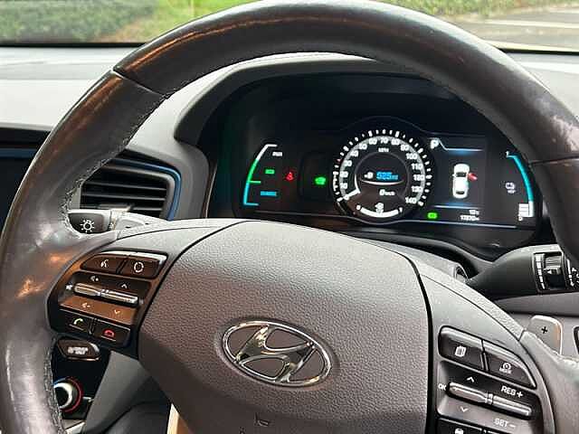 Hyundai IONIQ 1.6 h-GD GPFi 8.9kWh Premium SE Hatchback 5dr Petrol Plug-in Hybrid DCT Euro 6 ( Black