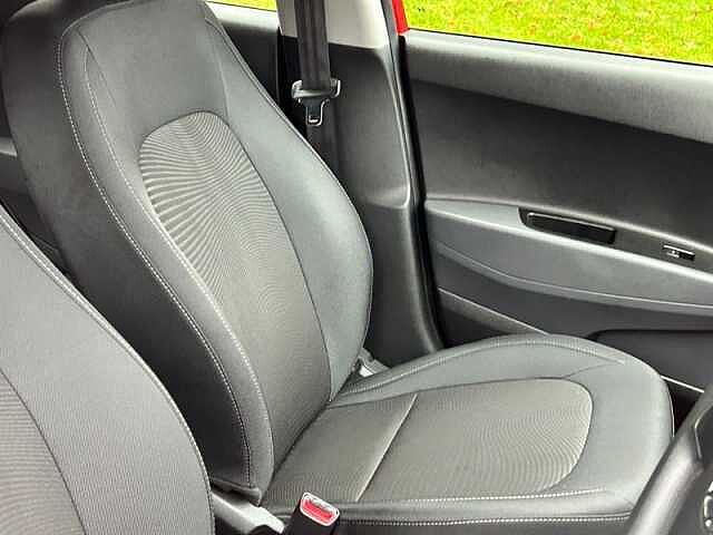 Hyundai i10 1.0 S Hatchback 5dr Petrol Manual Euro 6 (67 ps)