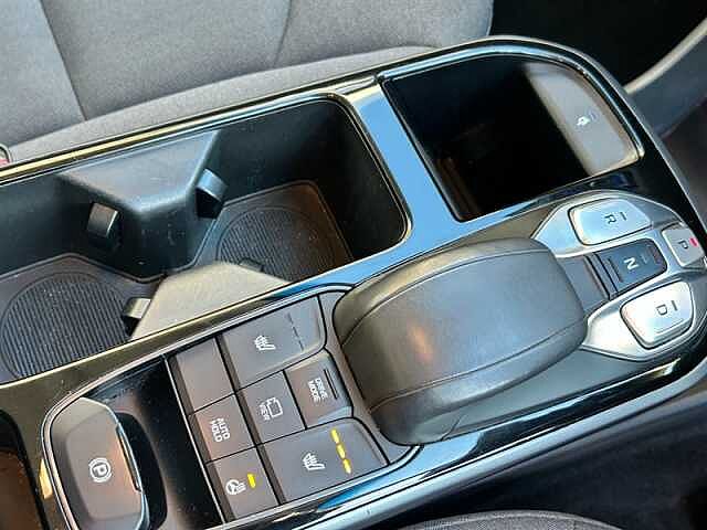 Hyundai IONIQ 38.3kWh Premium Hatchback 5dr Electric Auto (136 ps)