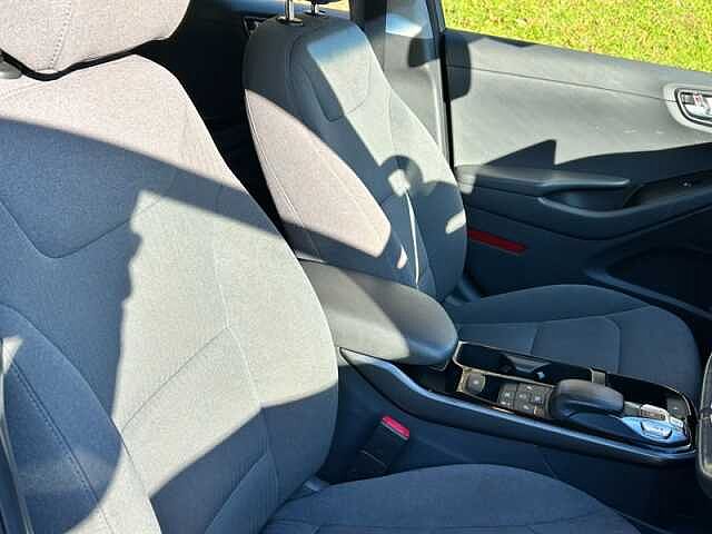 Hyundai IONIQ 38.3kWh Premium Hatchback 5dr Electric Auto (136 ps)