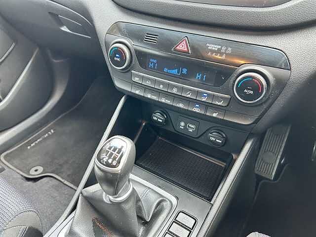 Hyundai TUCSON 1.6 GDi Blue Drive SE Nav SUV 5dr Petrol Manual Euro 6 (s/s) (132 ps)