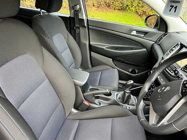 Hyundai TUCSON 1.6 GDi Blue Drive SE Nav SUV 5dr Petrol Manual Euro 6 (s/s) (132 ps)