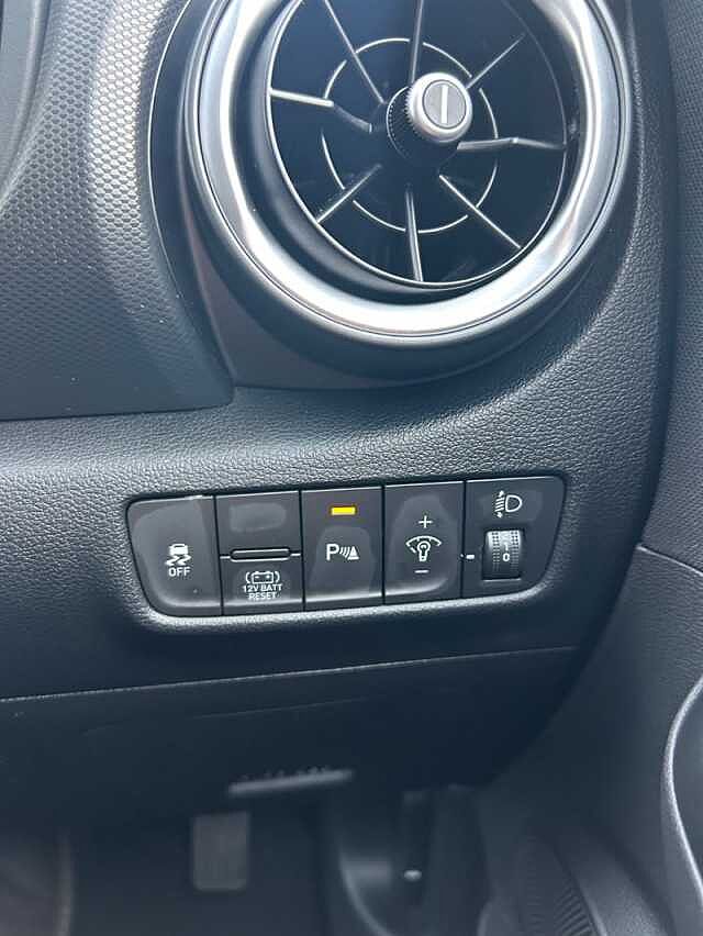 Hyundai KONA 1.6 h-GDi Premium SUV 5dr Petrol Hybrid DCT Euro 6 (s/s) (141 ps) Red