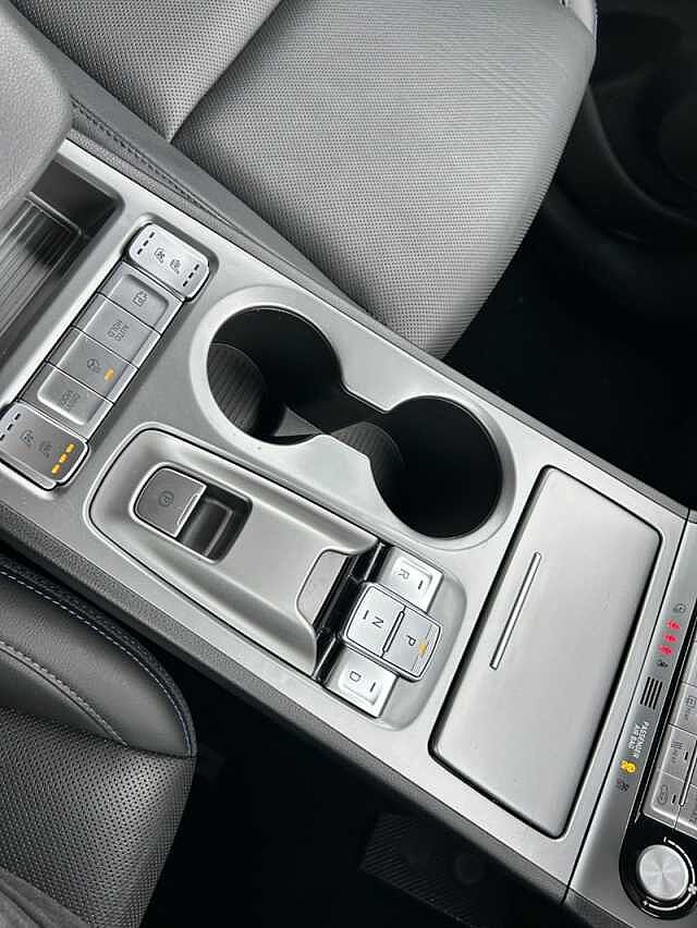 Hyundai KONA 64kWh Ultimate SUV 5dr Electric Auto (10.5kW Charger) (204 ps) Grey