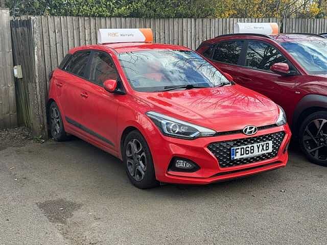Hyundai i20 1.2 Premium Nav Hatchback 5dr Petrol Manual Euro 6 (s/s) (84 ps)