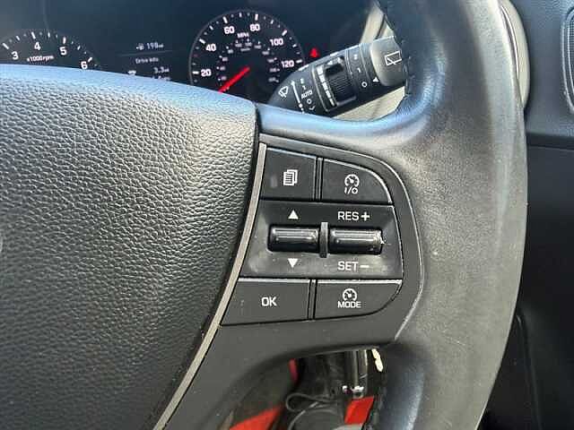 Hyundai i20 1.2 Premium Nav Hatchback 5dr Petrol Manual Euro 6 (s/s) (84 ps)