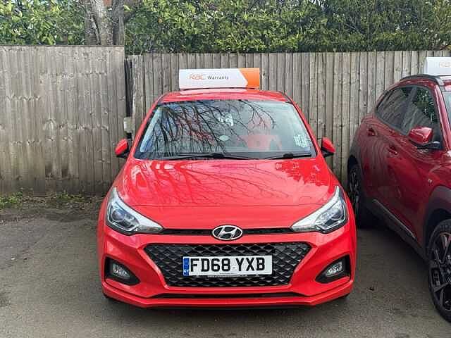 Hyundai i20 1.2 Premium Nav Hatchback 5dr Petrol Manual Euro 6 (s/s) (84 ps)