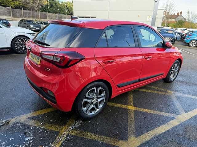 Hyundai i20 1.2 Premium Nav Hatchback 5dr Petrol Manual Euro 6 (s/s) (84 ps)