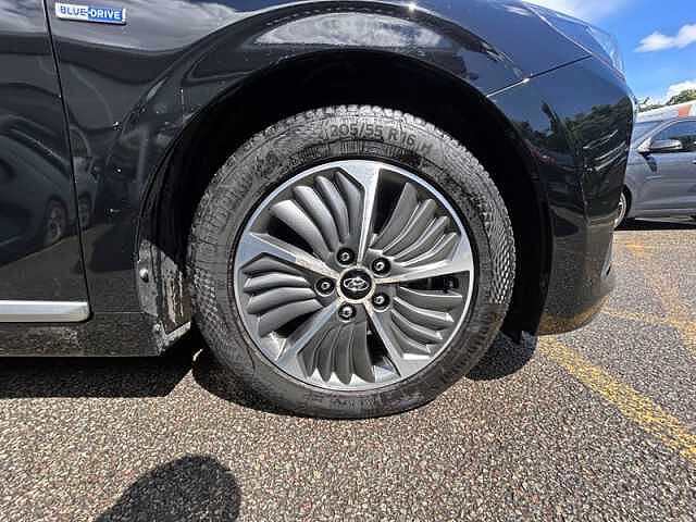 Hyundai IONIQ 1.6 h-GD GPFi 8.9kWh Premium SE Hatchback 5dr Petrol Plug-in Hybrid DCT Euro 6 (