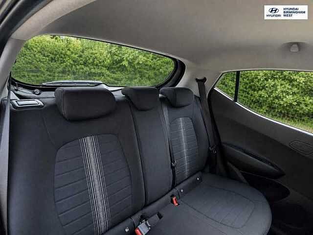 Hyundai I10 1.2 SE Connect Hatchback 5dr Petrol Manual Euro 6 (s/s) (84 ps) Black