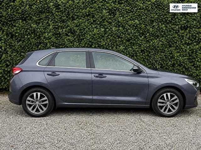 Hyundai i30 1.0 T-GDi Blue Drive SE Hatchback 5dr Petrol Manual Euro 6 (s/s) (120 ps)