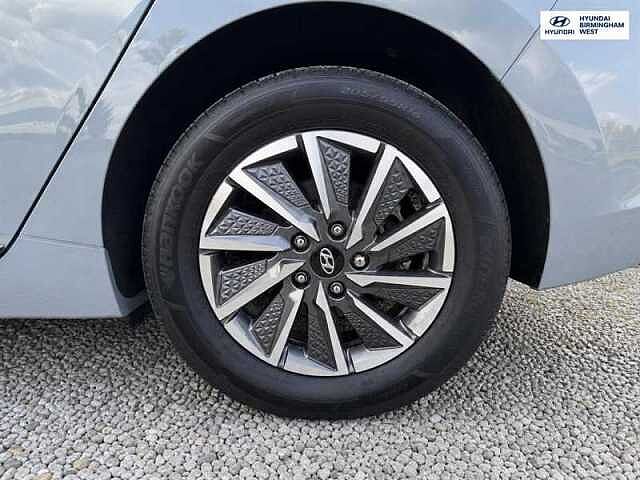 Hyundai IONIQ 38.3kWh Premium Hatchback 5dr Electric Auto (136 ps)