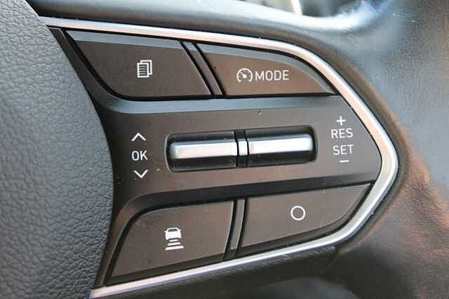 Hyundai Santa Fe 2.2 CRDi Premium SE Auto 4WD Euro 6 (s/s) 5dr 7 Seat