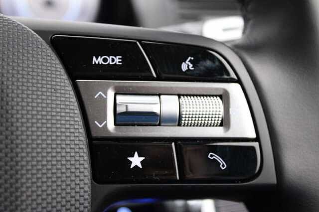 Hyundai INSTER Long Range 49kWh 02 Auto 5dr Black