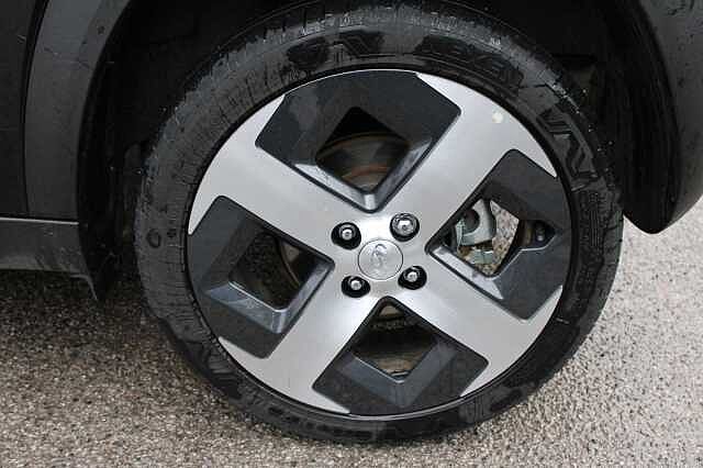 Hyundai INSTER Long Range 49kWh 02 Auto 5dr Black