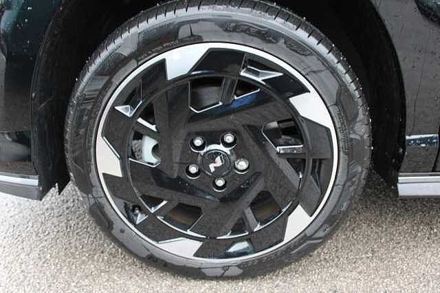Hyundai KONA 65.4kWh N Line Auto 5dr Black