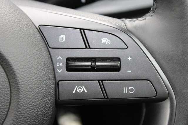 Hyundai BAYON 1.0 T-GDi Tech Line DCT Euro 6 (s/s) 5dr Black