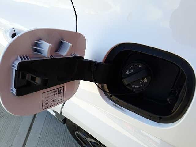 Hyundai KONA 1.6T 138 N Line 5dr DCT White