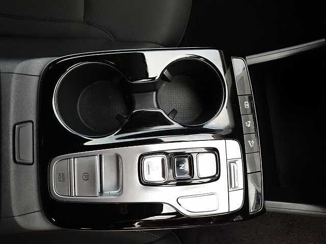 Hyundai TUCSON 1.6 TGDi Hybrid 230 SE Connect 5dr 2WD Auto White