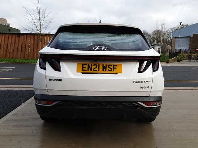 Hyundai TUCSON 1.6 TGDi Hybrid 230 SE Connect 5dr 2WD Auto White