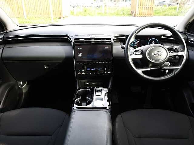 Hyundai TUCSON 1.6 TGDi Hybrid 230 SE Connect 5dr 2WD Auto White