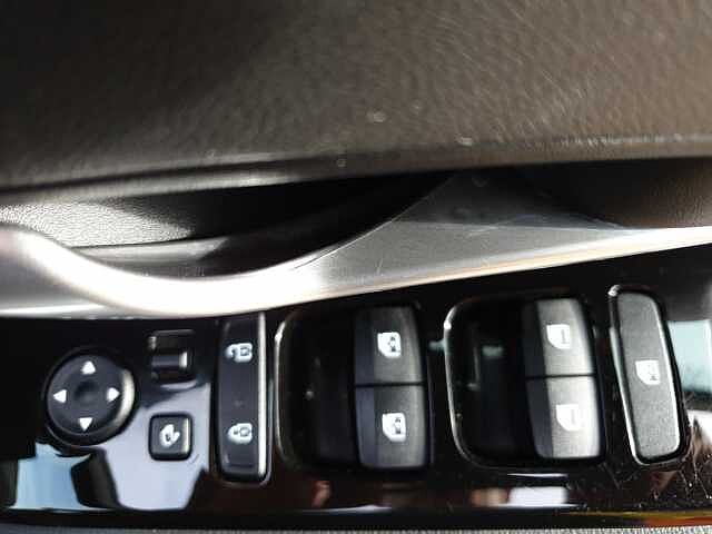 Hyundai TUCSON 1.6 TGDi Hybrid 230 SE Connect 5dr 2WD Auto White