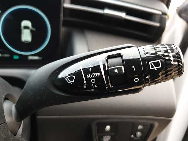 Hyundai TUCSON 1.6 TGDi Hybrid 230 SE Connect 5dr 2WD Auto White
