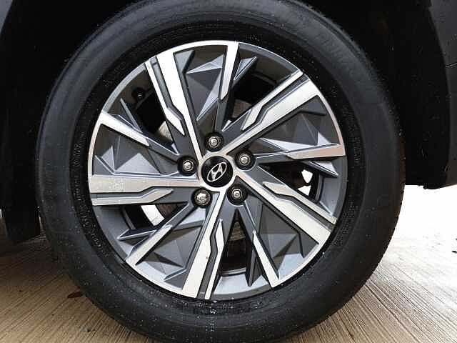 Hyundai TUCSON 1.6 TGDi Hybrid 230 SE Connect 5dr 2WD Auto White
