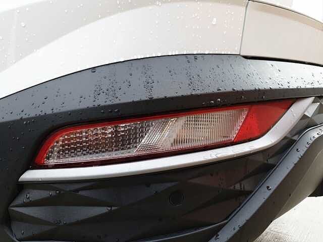 Hyundai TUCSON 1.6 TGDi Hybrid 230 SE Connect 5dr 2WD Auto White