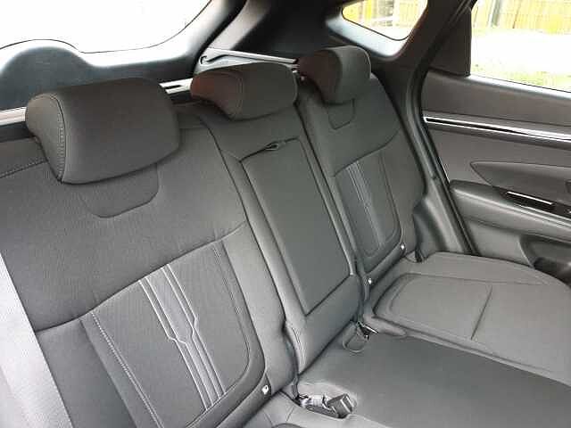 Hyundai TUCSON 1.6 TGDi Hybrid 230 SE Connect 5dr 2WD Auto White